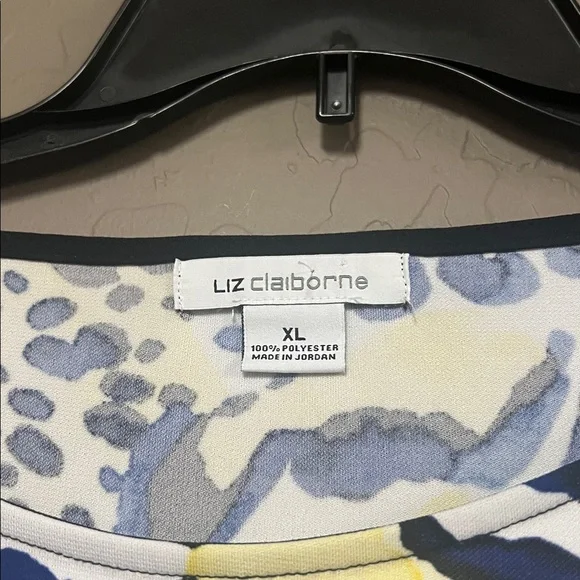 Liz Claiborne Blue and Yellow Abstract Short Sleeve Top - Picture 7 of 7